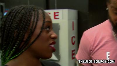 Naomi_shows_Jimmy_Uso_how_shes_going_to_give_the_SmackDown_Womens_Title_some_glow_Total_Divas_Preview_Clip_Nov_15_2017__WWE_mp4157.jpg