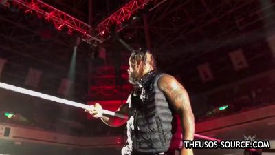The_Usos_make_some_noise_in_Tokyo_mp4050.jpg