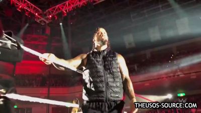 The_Usos_make_some_noise_in_Tokyo_mp4056.jpg