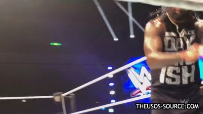 The_Usos_make_some_noise_in_Tokyo_mp4100.jpg