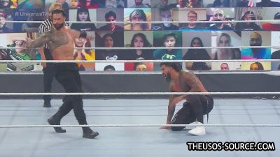 WWE_Clash_2020_mp41048.jpg