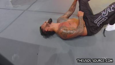 WWE_Clash_2020_mp41526.jpg