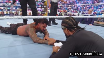 WWE_Clash_2020_mp42204.jpg