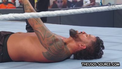 WWE_Clash_2020_mp42263.jpg