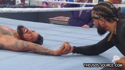 WWE_Clash_2020_mp42272.jpg