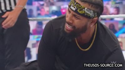 WWE_Clash_2020_mp42311.jpg