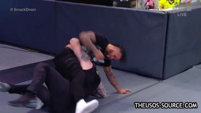 WWE_Friday_Night_SmackDown_2020_12_18_720p_HDTV_x264-NWCHD_mp41529.jpg