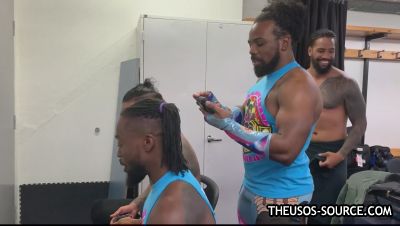 KOFI_KINGSTON_vs__JEY_USO_UpUpDownDown_Championship_Match_mp40434.jpg