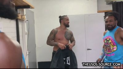 KOFI_KINGSTON_vs__JEY_USO_UpUpDownDown_Championship_Match_mp41293.jpg