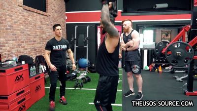 The_Usos___Athlean-X_PART_TWO___Ep_00_05_38_06_518.jpg