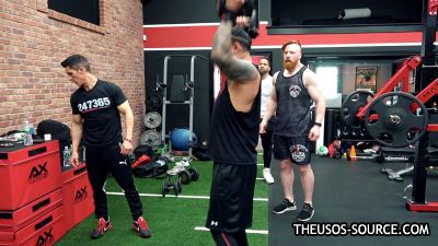 The_Usos___Athlean-X_PART_TWO___Ep_00_05_41_01_522.jpg
