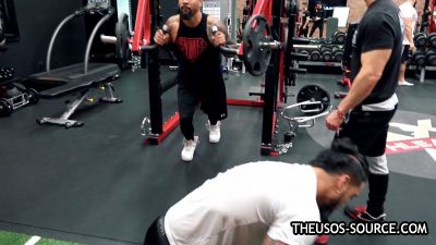 The_Usos___Athlean-X_PART_TWO___Ep_00_08_59_06_833.jpg