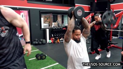 The_Usos___Athlean-X_PART_TWO___Ep_00_09_09_02_848.jpg
