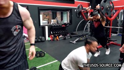 The_Usos___Athlean-X_PART_TWO___Ep_00_09_11_01_851.jpg