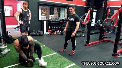 The_Usos___Athlean-X_PART_TWO___Ep_00_09_45_06_905.jpg