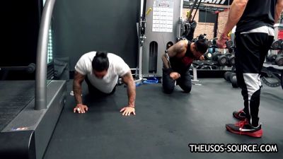 The_Usos___Athlean-X_PART_TWO___Ep_00_13_25_08_1250.jpg
