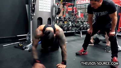 The_Usos___Athlean-X_PART_TWO___Ep_00_19_17_05_1801.jpg