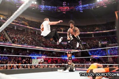 wwe-fastlane-2019-shane-mcmahon-e-the-miz-vs-the-usos-c-12-maxw-1280.jpg