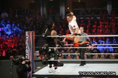 wwe-fastlane-2019-shane-mcmahon-e-the-miz-vs-the-usos-c-3-maxw-1280.jpg