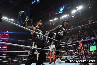 wwe-fastlane-2019-shane-mcmahon-e-the-miz-vs-the-usos-c-7-maxw-1280.jpg